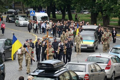 В Ужгороді попрощалися з полеглим захисником Павлом Ференсом В Ужгороді попрощалися з полеглим захисником Павлом Ференсом