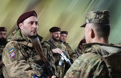 десантника з тернопільщини нагородили хрестом хоробрих, тернопіль, 95 дшв, тцк десантника з тернопільщини нагородили хрестом хоробрих, тернопіль, 95 дшв, тцк