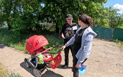 Батьки переховують дітей від евакуації? Чому у прифронтовій Васильківці на Дніпропетровщині все ще мешкають неповнолітні Батьки переховують дітей від евакуації? Чому у прифронтовій Васильківці на Дніпропетровщині все ще мешкають неповнолітні