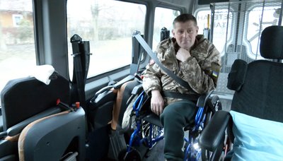 Ветеран таксі: у Луцьку запрацювало безплатне таксі для бійців з пораненнями Ветеран таксі: у Луцьку запрацювало безплатне таксі для бійців з пораненнями