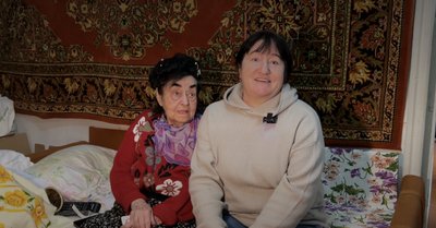 «Немає помилок у мене»: 90-річна уманчанка перевіряє свій 26-ий радіодиктант «Немає помилок у мене»: 90-річна уманчанка перевіряє свій 26-ий радіодиктант
