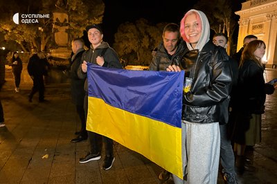 "Українському місту українську владу": одесити вийшли на акцію проти мера Труханова, якому припинили громадянство "Українському місту українську владу": одесити вийшли на акцію проти мера Труханова, якому припинили громадянство