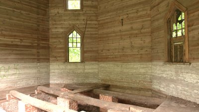 Церква у селі Чепелів на Чернігівщині, яку збудували у 1900 році, занепадає Церква у селі Чепелів на Чернігівщині, яку збудували у 1900 році, занепадає