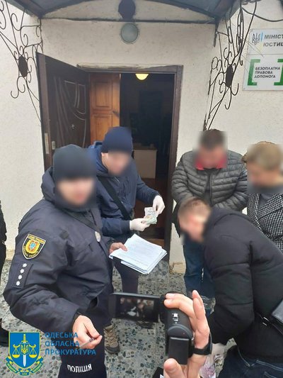 Сприяв швидкому рішенню суду: в Одесі за корупцію судитимуть начальника районного відділення Міністерства юстиції Сприяв швидкому рішенню суду: в Одесі за корупцію судитимуть начальника районного відділення Міністерства юстиції