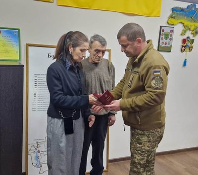 На Одещині родинам загиблих військових вручили державні нагороди На Одещині родинам загиблих військових вручили державні нагороди