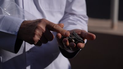 Внаслідок атаки військ РФ по медзакладу Дніпра поранений пацієнт та медик: що відомо Внаслідок атаки військ РФ по медзакладу Дніпра поранений пацієнт та медик: що відомо