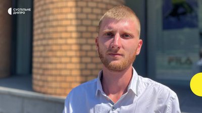 "Мене затримали незаконно". У Дніпрі правоохоронці доправили чоловіка до ТЦК "Мене затримали незаконно". У Дніпрі правоохоронці доправили чоловіка до ТЦК