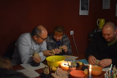 У Миколаєві ветерани взяли участь у майстер-класі з глини У Миколаєві ветерани взяли участь у майстер-класі з глини
