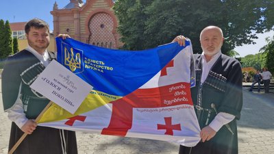 "Шовкова косиця": в Ужгороді відбувся фольклорний фестиваль "Шовкова косиця": в Ужгороді відбувся фольклорний фестиваль