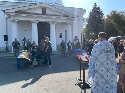 У Полтаві попрощалися із двома воїнами, які загинули на війні з РФ У Полтаві попрощалися із двома воїнами, які загинули на війні з РФ