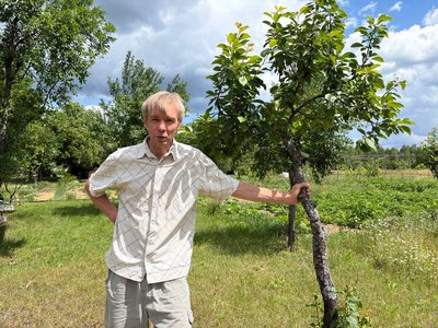 Аби годувати дітей натуральним: на Черкащині родина живе на хуторі серед лісу і веде господарство без хімічних добрив Аби годувати дітей натуральним: на Черкащині родина живе на хуторі серед лісу і веде господарство без хімічних добрив
