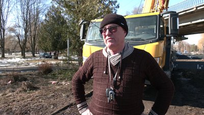 "Не для когось, це — для наших дітей": замінюють вагони дитячої залізниці у Рівному "Не для когось, це — для наших дітей": замінюють вагони дитячої залізниці у Рівному