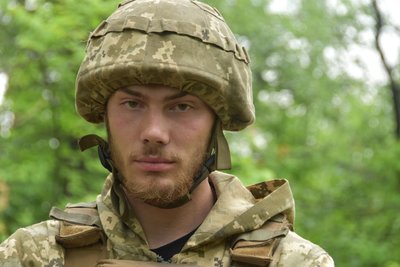 "Я була певна, що наша історія тільки починається і триватиме далі" — дружина полеглого Героя України Василя Поліщука "Я була певна, що наша історія тільки починається і триватиме далі" — дружина полеглого Героя України Василя Поліщука