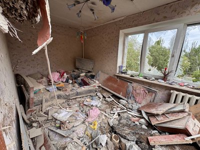 У Дніпрі через удар РФ пошкоджена пʼятиповерхівка, є поранені: що кажуть очевидці події У Дніпрі через удар РФ пошкоджена пʼятиповерхівка, є поранені: що кажуть очевидці події