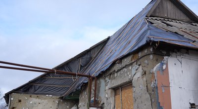 Сиділи 50 днів без світла. Що жителі прифронтової Преображенки на Дніпропетровщині розповіли про атаки "шахедами" Сиділи 50 днів без світла. Що жителі прифронтової Преображенки на Дніпропетровщині розповіли про атаки "шахедами"