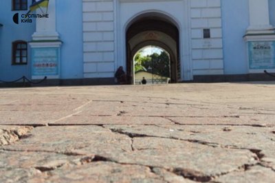 Усувають аварійні ділянки: у КМДА розповіли про ремонт плитки на Майдані Незалежності