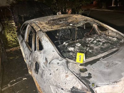 В Одесі 62-річну жінку підозрюють у підпалі двох автомобілів В Одесі 62-річну жінку підозрюють у підпалі двох автомобілів