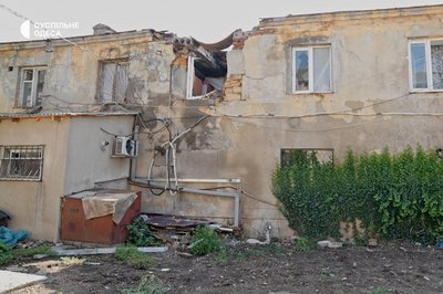 «Плити надвисають все нижче»: що відбувається з пошкодженим російським ударом будинком в Одесі «Плити надвисають все нижче»: що відбувається з пошкодженим російським ударом будинком в Одесі
