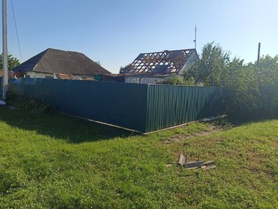 Негода у селі Іванівка на Полтавщині пошкодила дахи будинків Негода у селі Іванівка на Полтавщині пошкодила дахи будинків