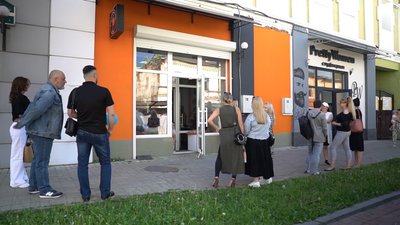 У Сумах відкрилося соціальне кафе, у якому допомагатимуть діти з порушенням слуху У Сумах відкрилося соціальне кафе, у якому допомагатимуть діти з порушенням слуху