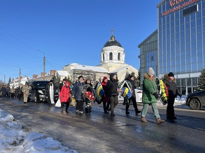 В Охтирці попрощалися із захисником України Володимиром Бездрабком