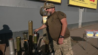 Мандрують Україною з воєнними трофеями: як ветерани-волонтери побували в Рівному Мандрують Україною з воєнними трофеями: як ветерани-волонтери побували в Рівному