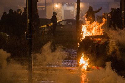 В Італії під час протестів постраждали понад 100 поліцейських В Італії під час протестів постраждали понад 100 поліцейських