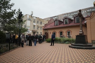 "Двоє діток залишилися без тата". У Сумах попрощалися з воїном Антоном Пантюшенком "Двоє діток залишилися без тата". У Сумах попрощалися з воїном Антоном Пантюшенком
