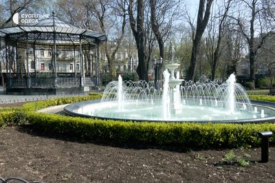 У Міському саду Одеси запустили перший фонтан У Міському саду Одеси запустили перший фонтан