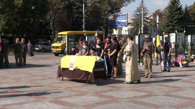 У Рівному попрощалися із 50-річним військовим Олександром Лиманським У Рівному попрощалися із 50-річним військовим Олександром Лиманським