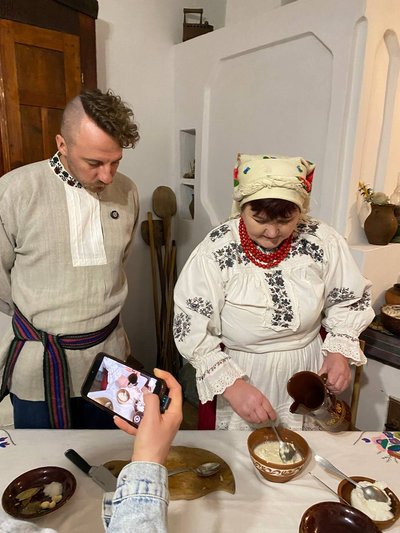 Український шеф-кухар Євген Клопотенко з гастрономічною експедицією побував на Житомирщині