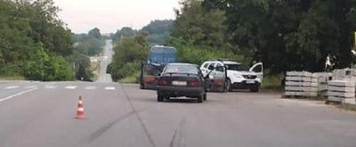 На Львівщині водій легковика збив 13-річну дівчинку На Львівщині водій легковика збив 13-річну дівчинку
