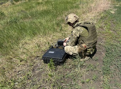 Дрони-камікадзе FPV-дрони фронт військовослужбовці 25 окрема повітряно-десантна Січеславська бригада боєць "Сімба" Донецька область Дрони-камікадзе FPV-дрони фронт військовослужбовці 25 окрема повітряно-десантна Січеславська бригада боєць "Сімба" Донецька область