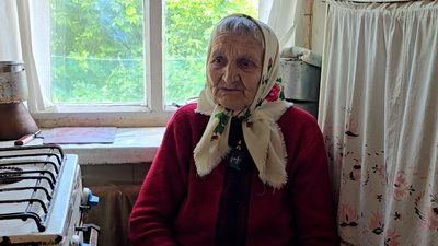 На самому кордоні з Росією собака на прізвисько Дружок близько року жив без господарів у безлюдному селі на Чернігівщині На самому кордоні з Росією собака на прізвисько Дружок близько року жив без господарів у безлюдному селі на Чернігівщині