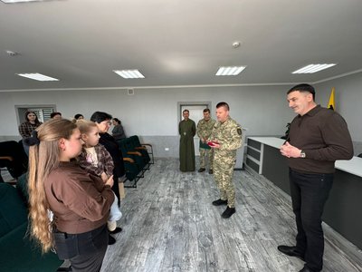 Рідним полеглого бійця із Закарпаття Михайла Мучички вручили державну нагороду