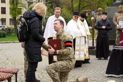 В Ужгороді попрощалися із захисником Віталієм Бичаком В Ужгороді попрощалися із захисником Віталієм Бичаком