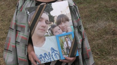 Пам’ятний знак встановили на місці ДТП на Рівненщині, де загинули 14 людей