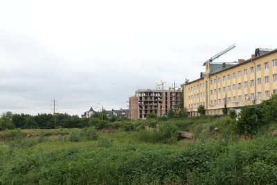 Територія, де мали збудувати Палац водних видів спорту у Чернівцях Територія, де мали збудувати Палац водних видів спорту у Чернівцях