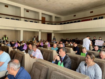 "Почуйте громаду": у Черкасах депутати вирішували долю Замкового узвозу "Почуйте громаду": у Черкасах депутати вирішували долю Замкового узвозу