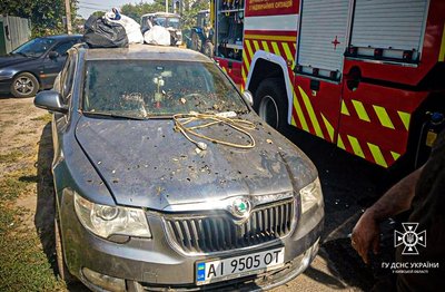 На Київщині жінка палила суху траву: вогонь перекинувся на авто сусіда На Київщині жінка палила суху траву: вогонь перекинувся на авто сусіда