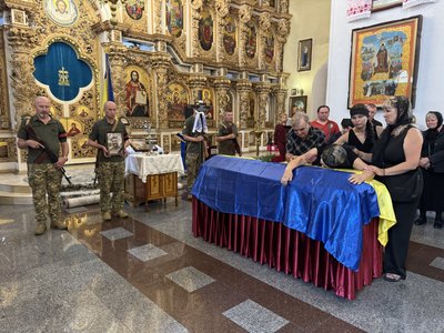 Спортсмен, митець і військовий: у Полтаві попрощалися з Євгеном Анацьким