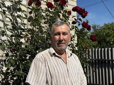 «Не знаємо, чи будемо тут зимувати»: як живуть без світла та під обстрілами у Хрестищі на Донеччині «Не знаємо, чи будемо тут зимувати»: як живуть без світла та під обстрілами у Хрестищі на Донеччині
