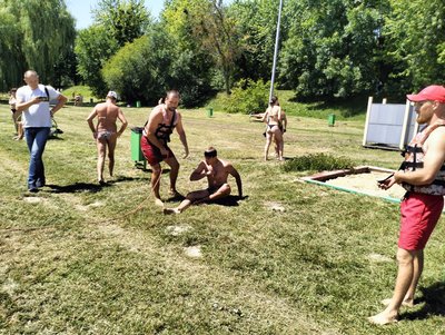 У Луцьку рятувальники вчили відпочивальників правил поведінки на водоймі