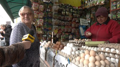 Ціна на яйця в Житомирі: скільки коштує десяток на Житньому ринку та чому подорожчають Ціна на яйця в Житомирі: скільки коштує десяток на Житньому ринку та чому подорожчають