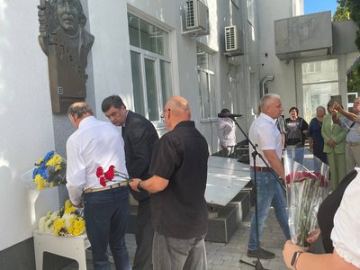 У пам'ять про Народного художника: в Черкасах відкрили меморіальну дошку Івану Фізеру У пам'ять про Народного художника: в Черкасах відкрили меморіальну дошку Івану Фізеру