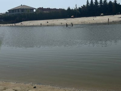 Ситуація з озером у Брюховичах: відвідувачі скаржаться на занедбаний стан водойми Ситуація з озером у Брюховичах: відвідувачі скаржаться на занедбаний стан водойми
