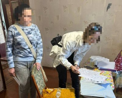 Коригувала ракетно-дронові удари: в Житомирі СБУ затримала агентку РФ Коригувала ракетно-дронові удари: в Житомирі СБУ затримала агентку РФ
