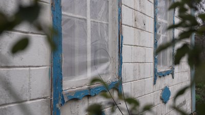 "Коли ж той с*чий син Путін здохне". Що місцеві розповіли про життя в Демуриному на Дніпропетровщині за 11 км від фронту "Коли ж той с*чий син Путін здохне". Що місцеві розповіли про життя в Демуриному на Дніпропетровщині за 11 км від фронту