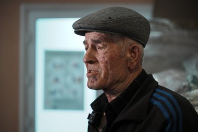 Евакуйований житель Купʼянська Віктор Соболєв, 13 квітня 2026 року Евакуйований житель Купʼянська Віктор Соболєв, 13 квітня 2026 року