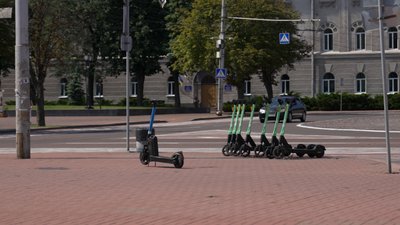 За понад 1,5 року у Чернігові за участі електросамокатів травмувалися 44 людини: чи можуть заборонити їх використання За понад 1,5 року у Чернігові за участі електросамокатів травмувалися 44 людини: чи можуть заборонити їх використання